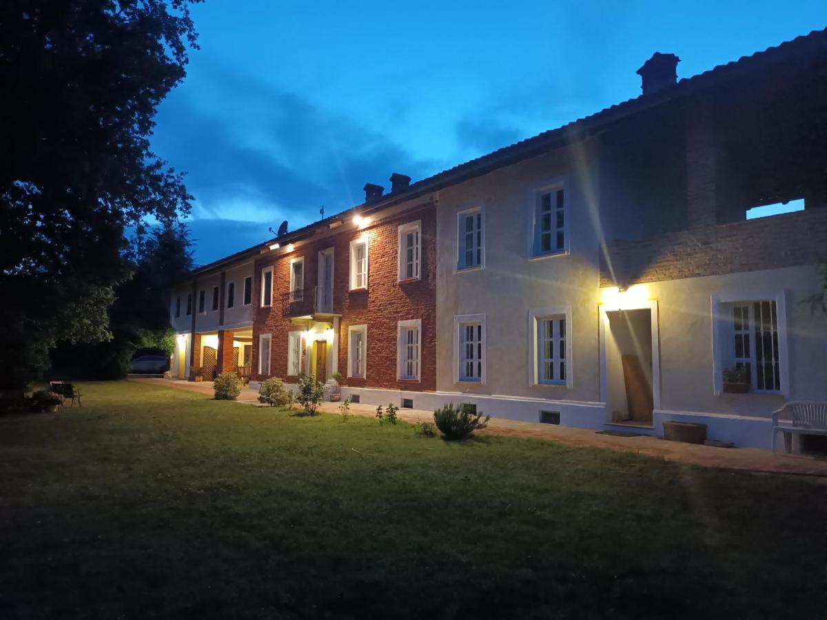 Guest House La Carolina Tigliole Dış mekan fotoğraf