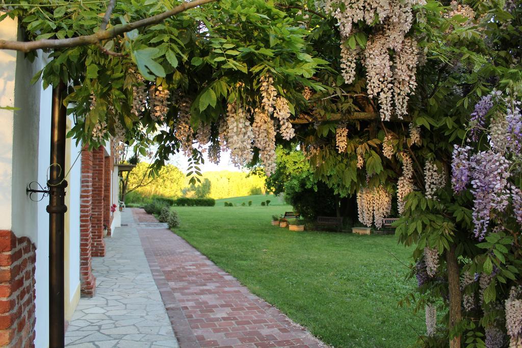 Guest House La Carolina Tigliole Dış mekan fotoğraf
